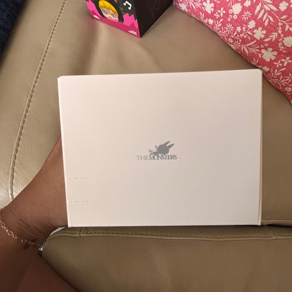 POP MART Big Into Energy Hope Labubu Vinyl Face Plush Pendant - Picture 9 of 10